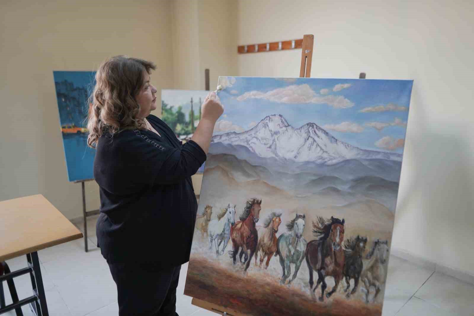 Atölye Melikgazi binlerce kursiyere hizmet veriyor