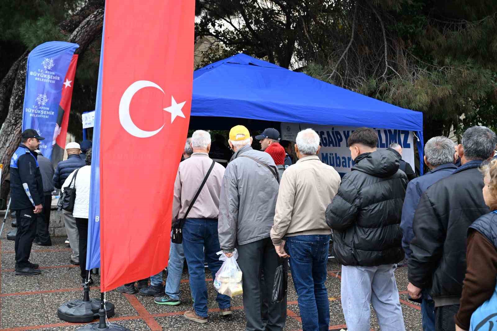 B&uuml;y&uuml;kşehirden kandil hayrı
