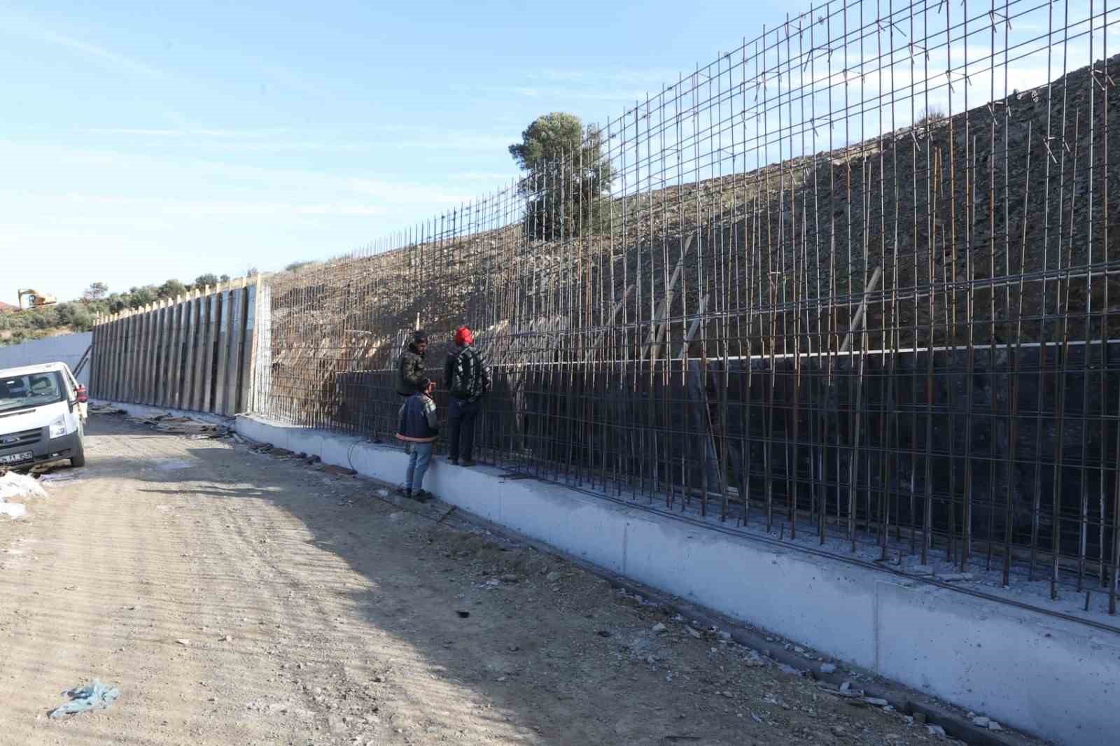 Muğla Büyükşehir’den mezarlıklarda düzenleme