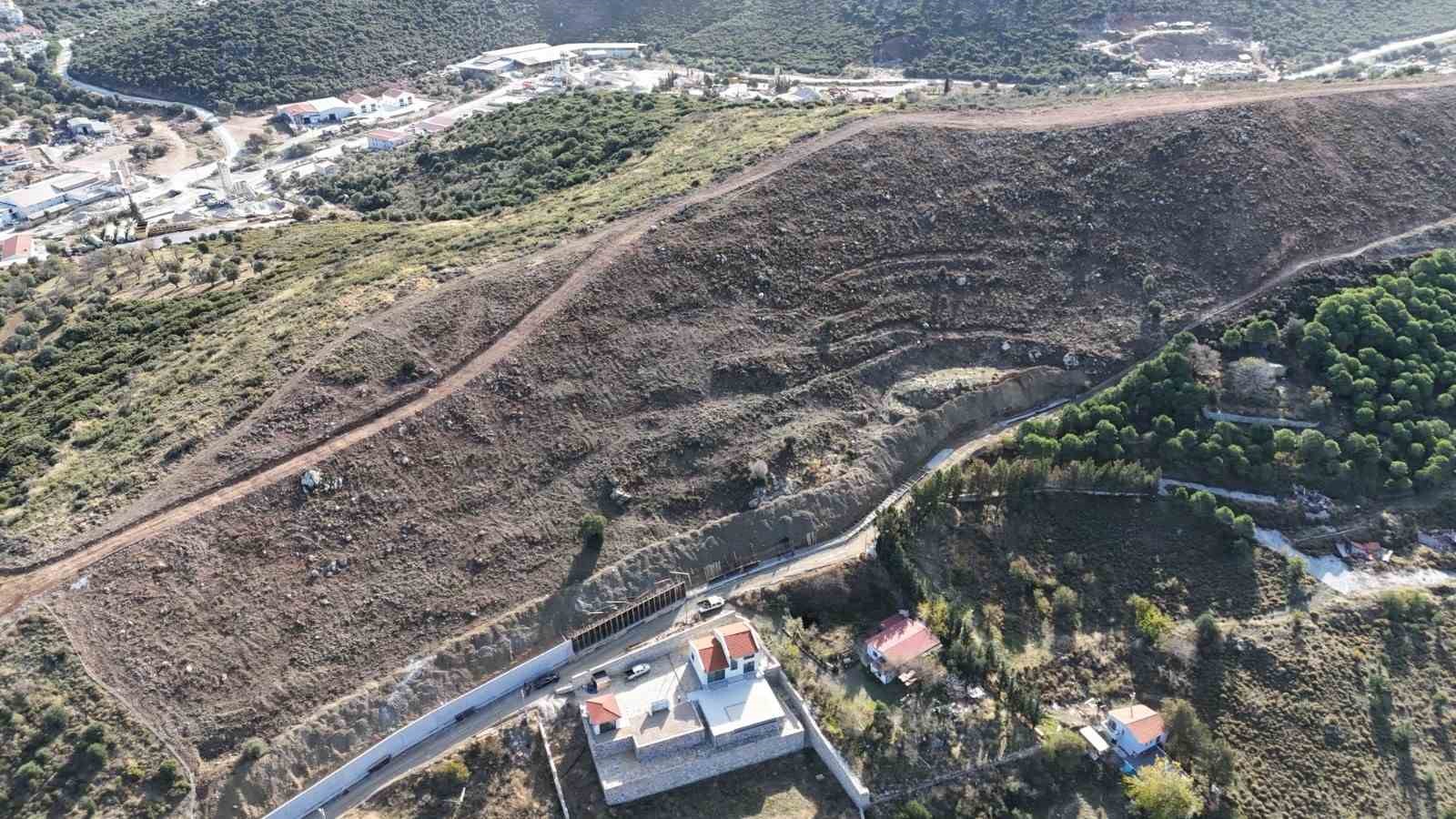 Muğla B&uuml;y&uuml;kşehir&rsquo;den mezarlıklarda d&uuml;zenleme
