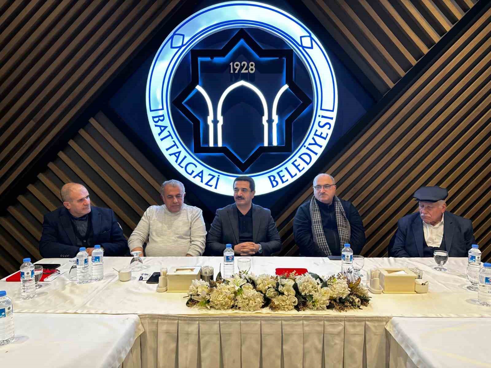 Başkan Taşkın’dan muhtarlarla istişare toplantısı