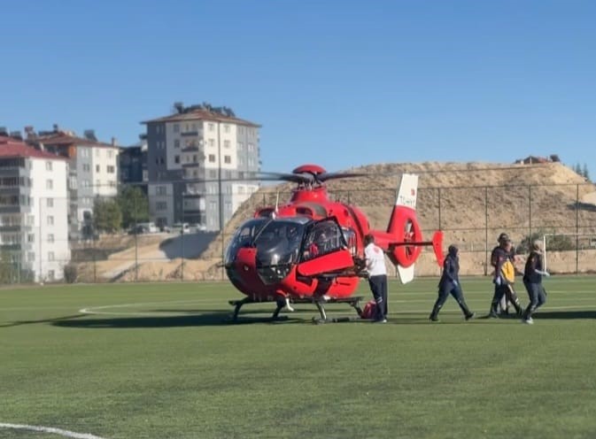 Malatya’da ambulans helikopter yaşlı adam için havalandı