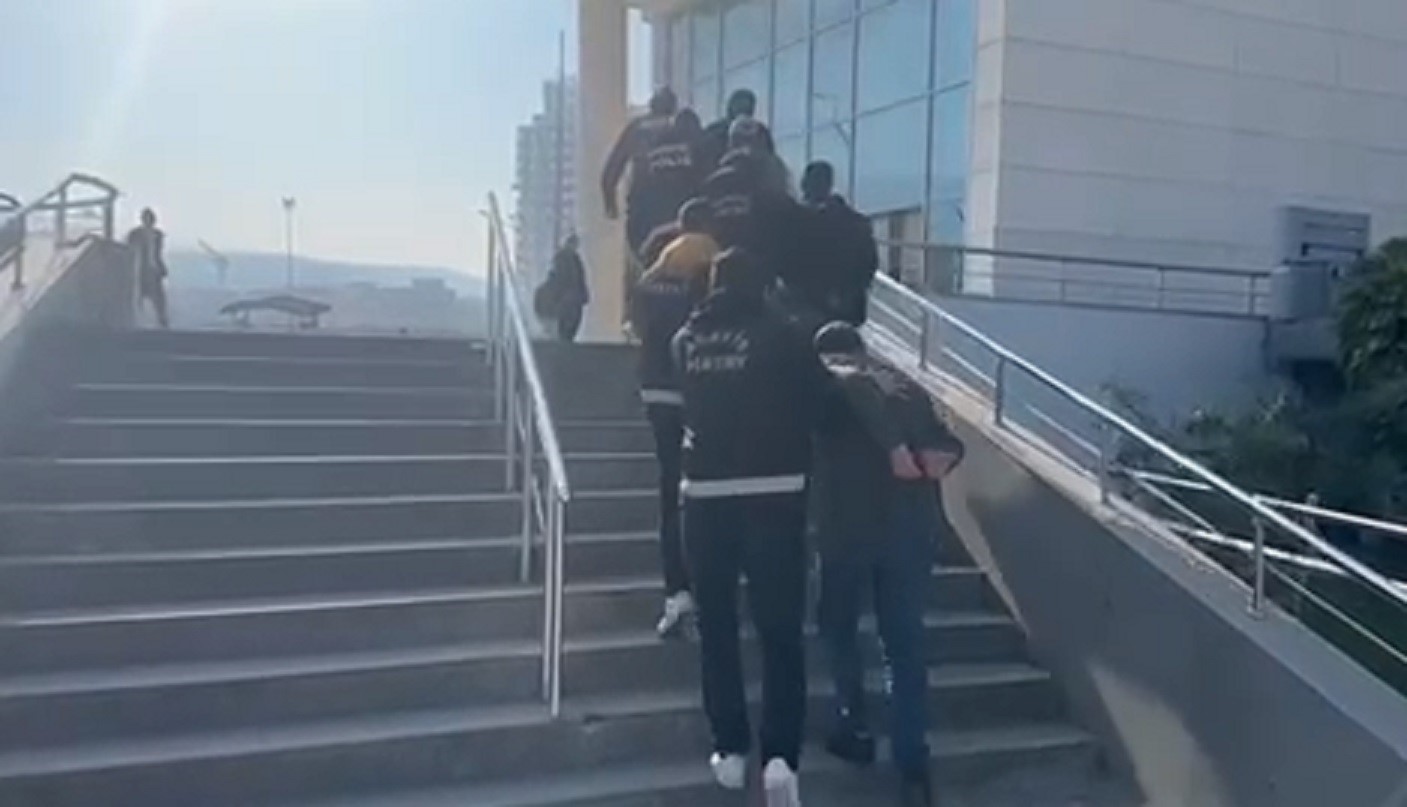 İskenderun&rsquo;da asayiş operasyonu; 5 tutuklama
