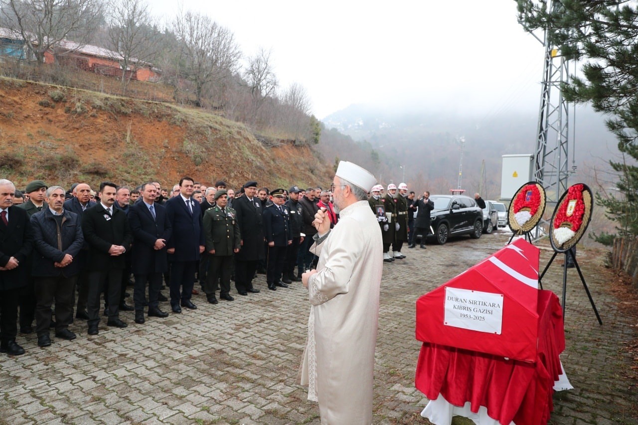 Kıbrıs Gazisi Duran Sırtıkara son yolculuğuna uğurlandı