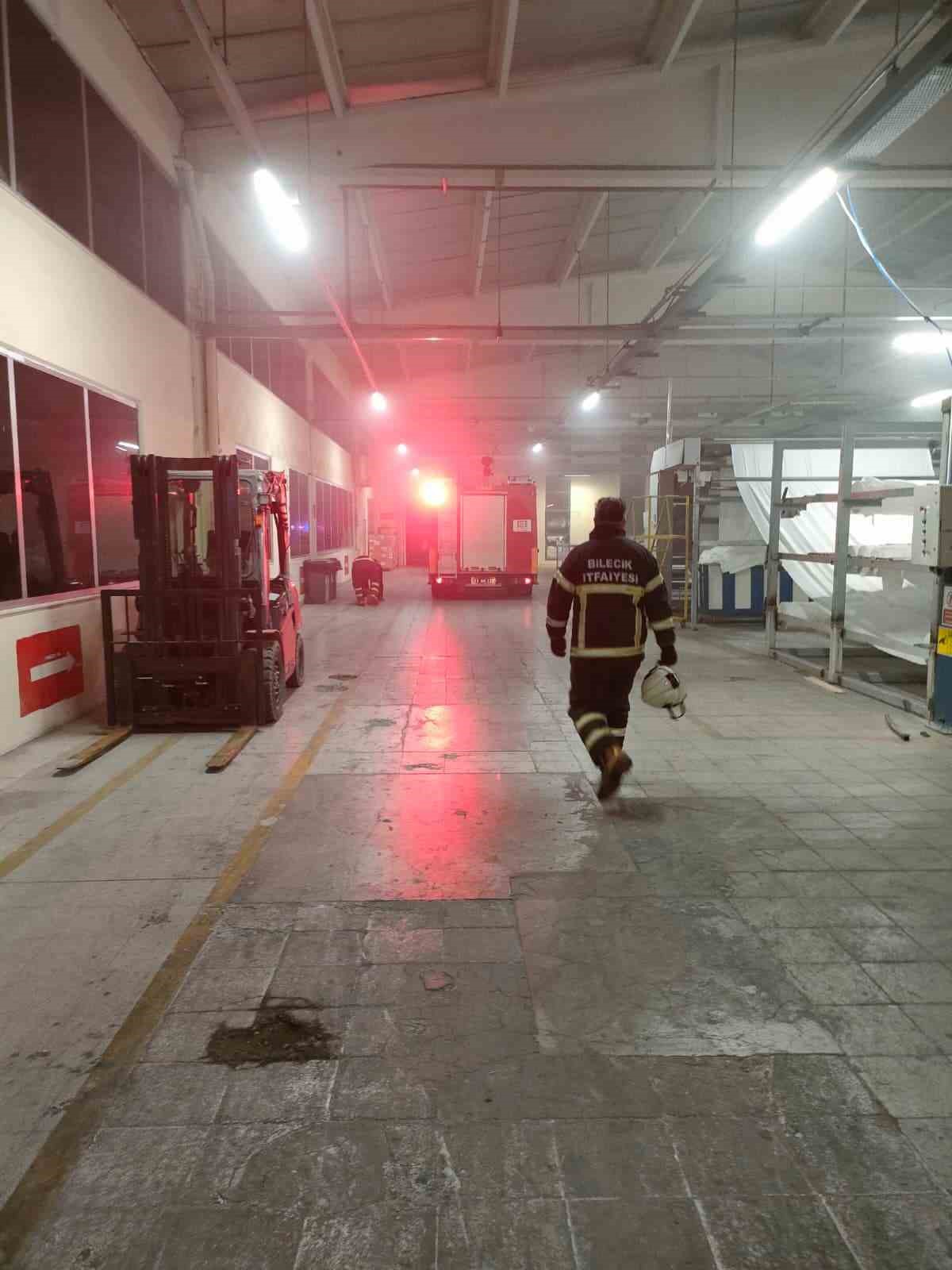 Bilecik&rsquo;te fabrikada &ccedil;ıkan yangında 3 iş&ccedil;i hastanelik oldu
