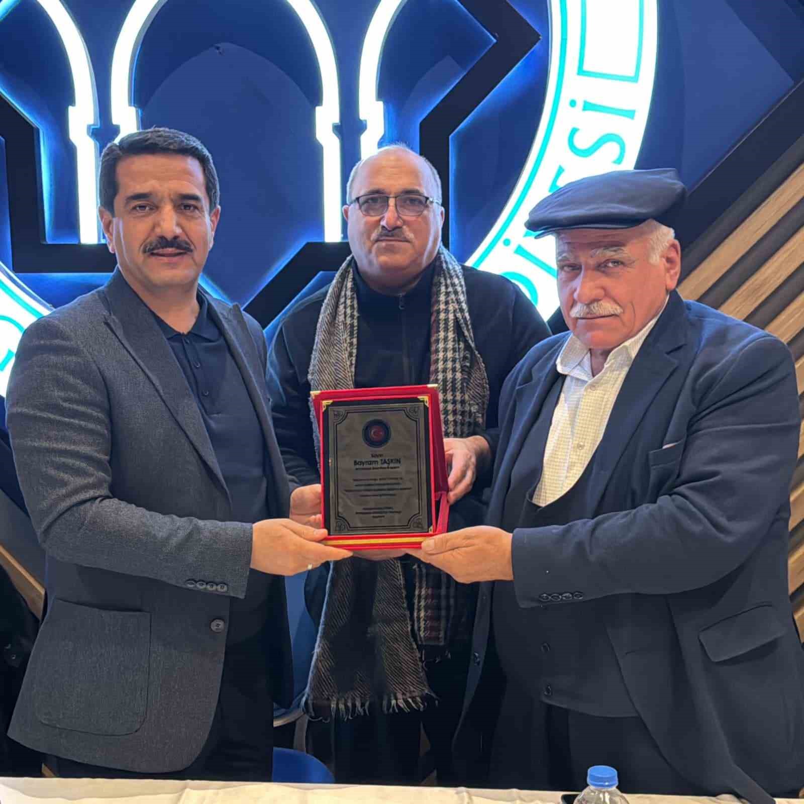 Başkan Taşkın’dan muhtarlarla istişare toplantısı