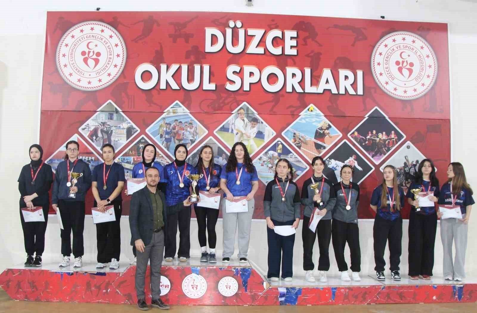 Masa tenisinde şampiyonlar belli oldu
