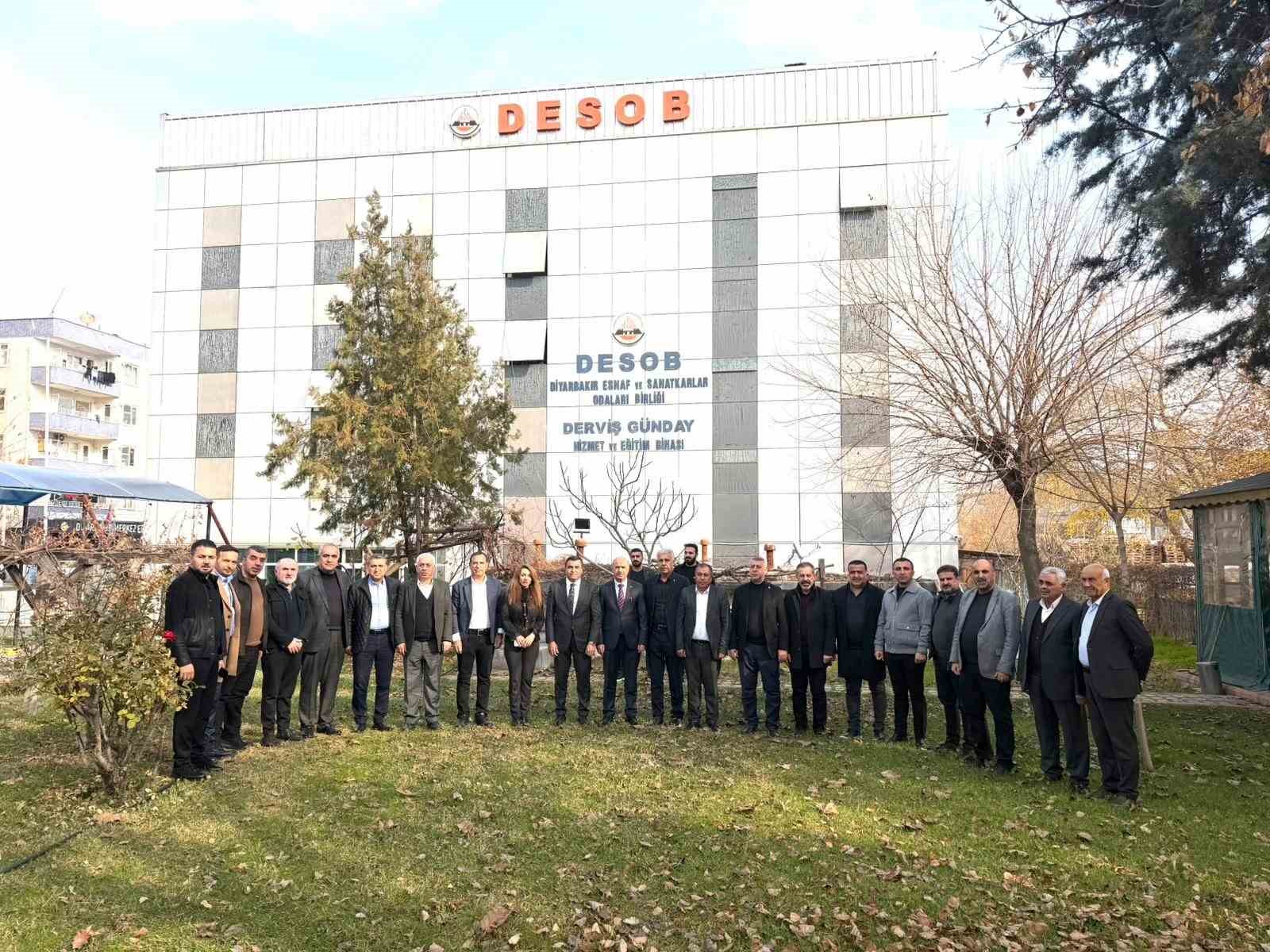 Diyarbakır Emniyet M&uuml;d&uuml;r&uuml; G&ouml;kduman, DESOB Başkanı Ebedinoğlu ile bir araya geldi
