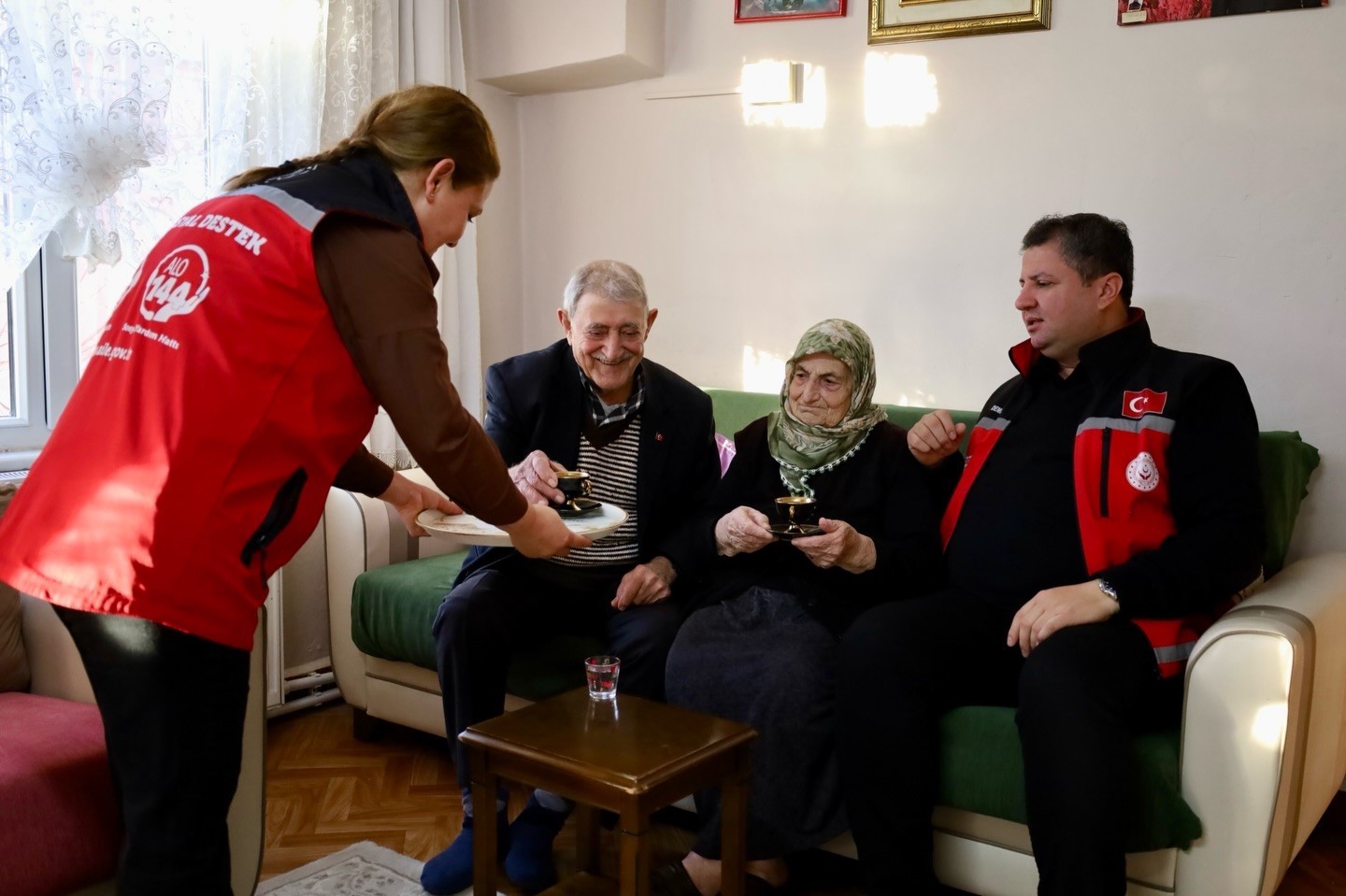 67 yıllık mutluluğa "kahve bahane" ziyareti