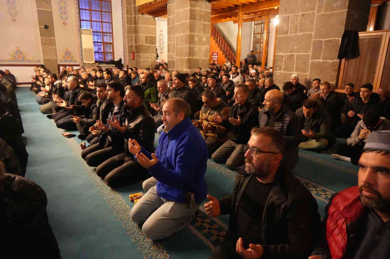 Samsun’da Regaip Kandili idrak edildi