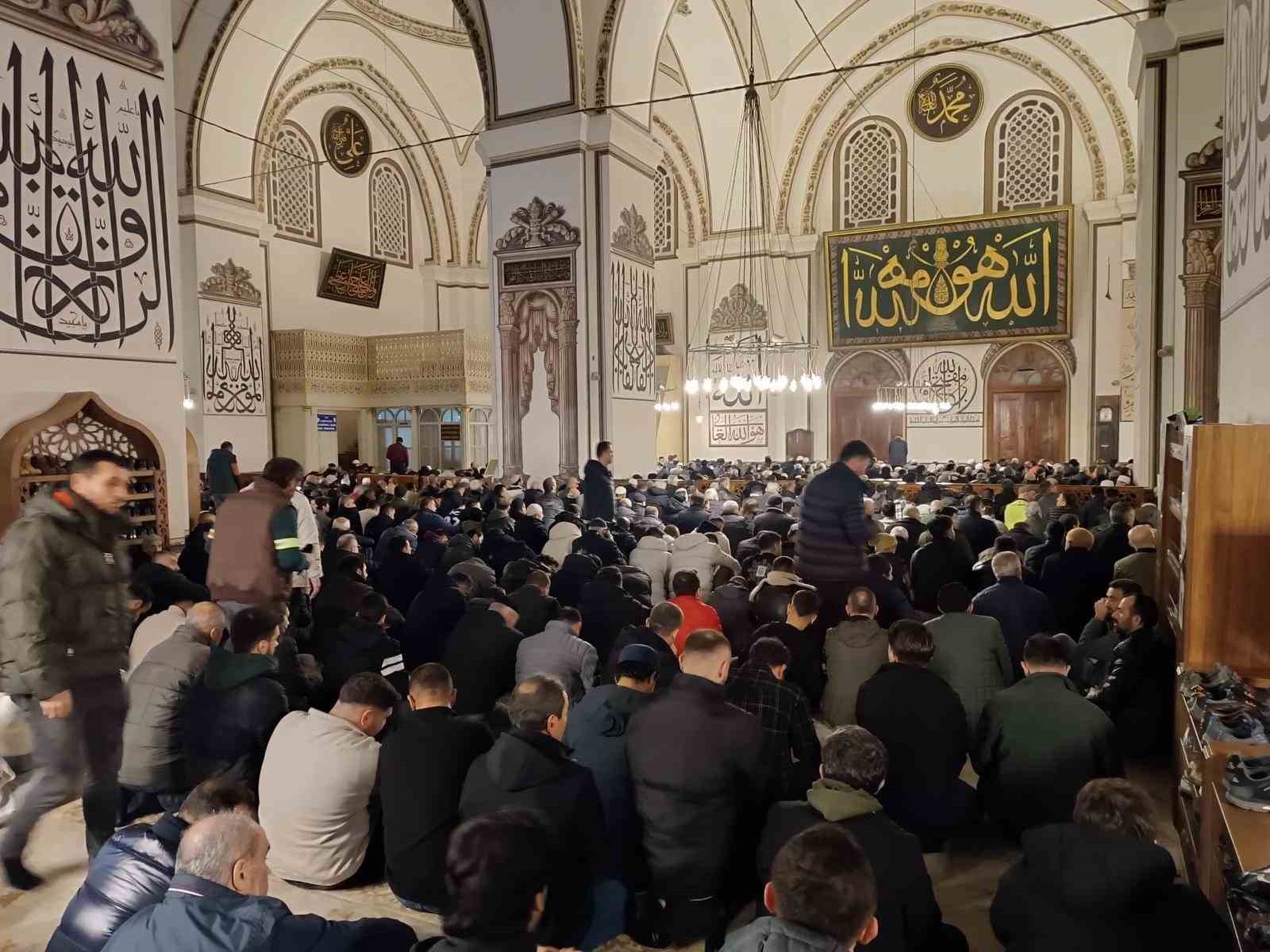Regaip Kandili’nde Bursalılar Ulu Cami’de buluştu