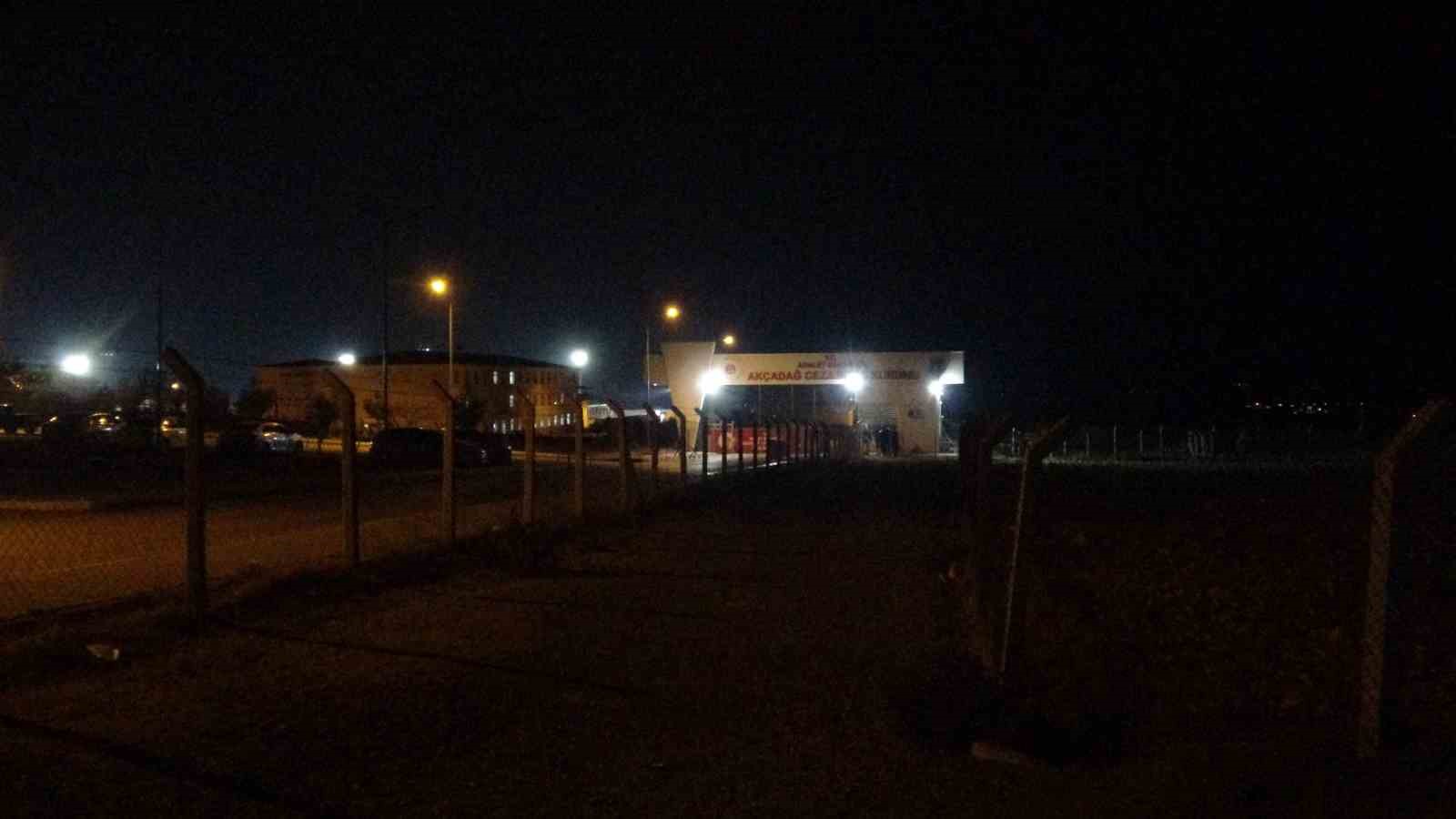 Malatya&rsquo;daki cezaevlerinde tahliyeler başladı
