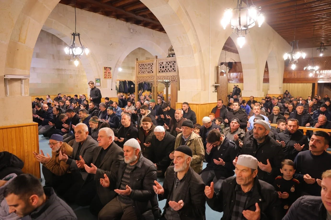 Bayburt&rsquo;ta g&ouml;n&uuml;ller Regaip Kandilinde birleşti
