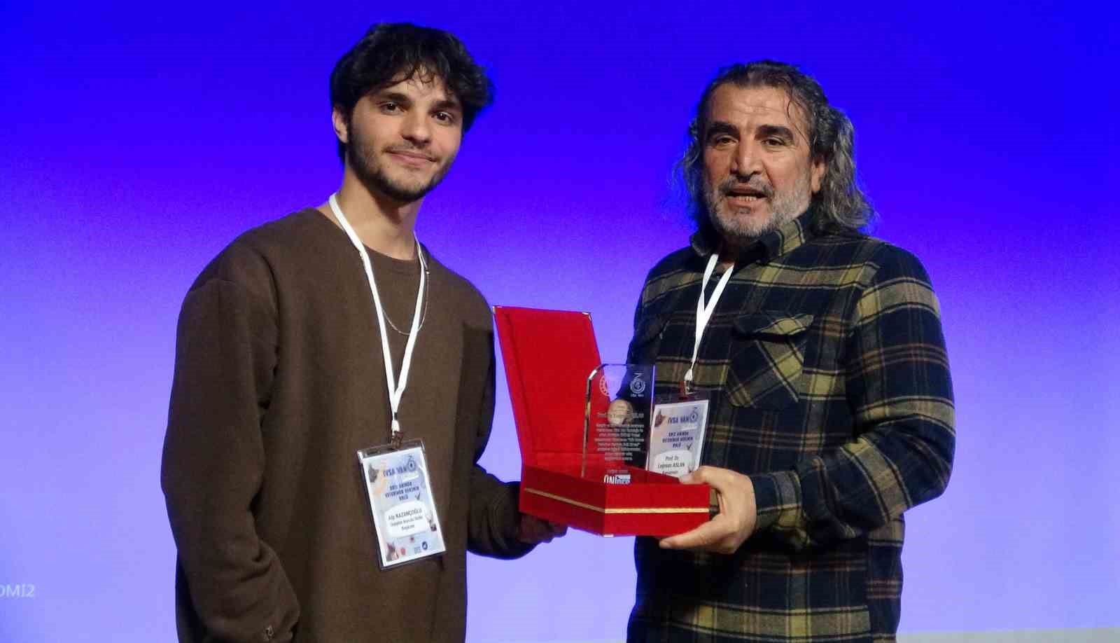 Prof. Dr. Lokman Aslan: "Afet y&ouml;netimi veteriner hekimsiz olmaz"
