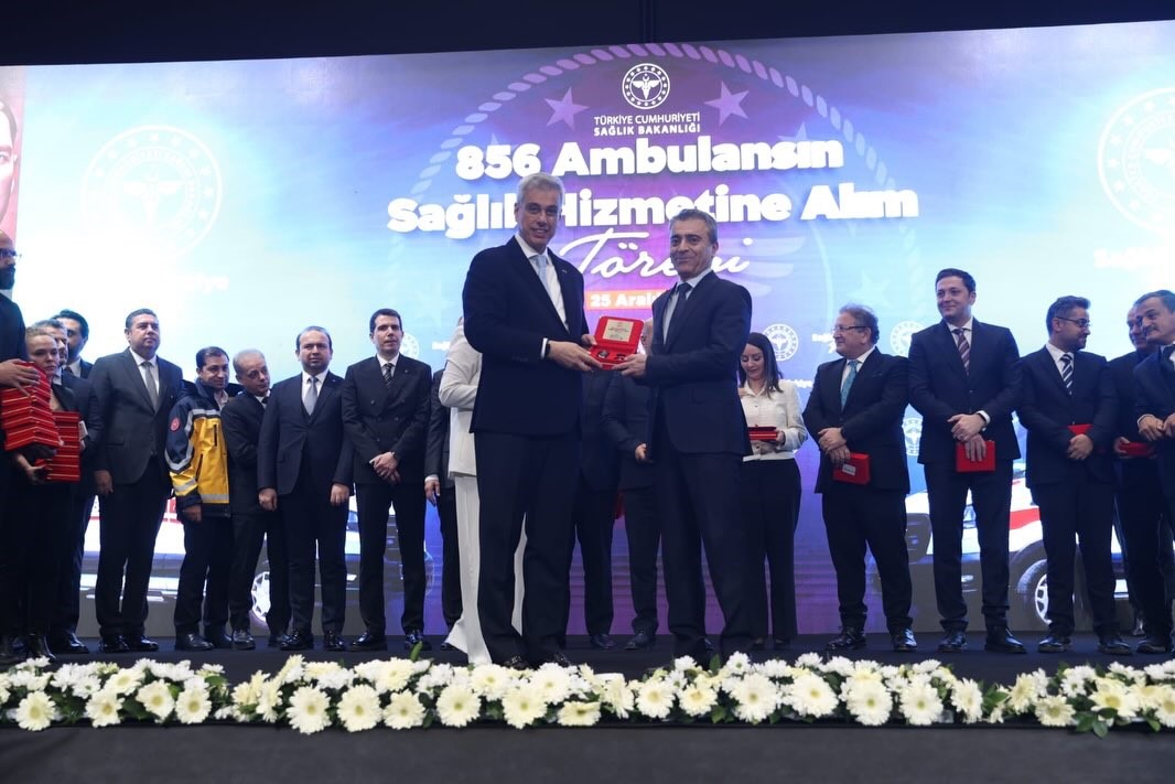 Erzurum&rsquo;a gelecek ambulansları teslim alındı
