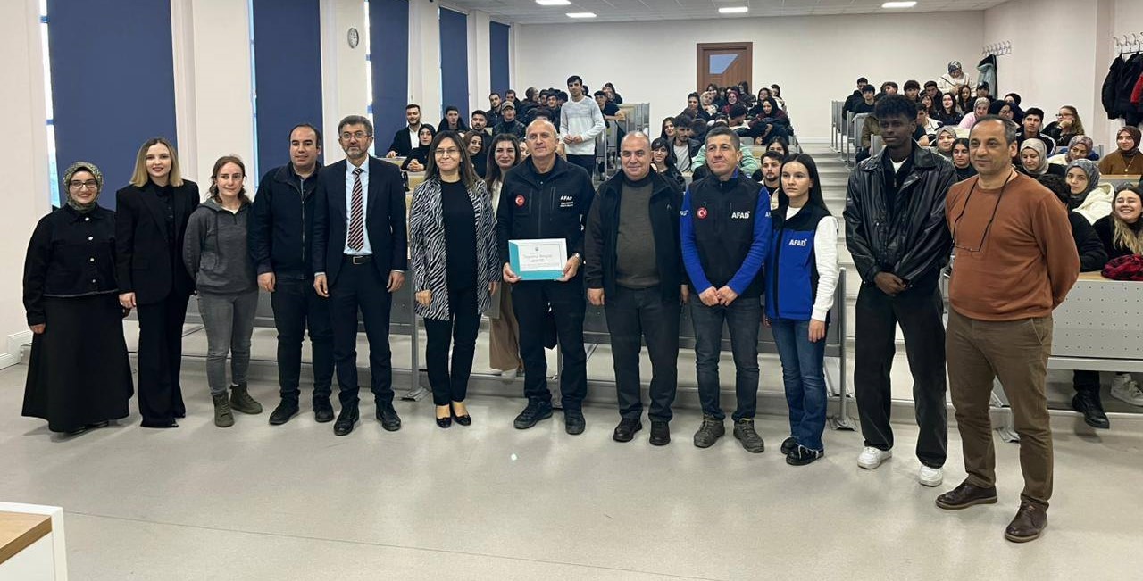 &Uuml;niversitede afet bilinci ve arama kurtarma sempozyumu d&uuml;zenlendi
