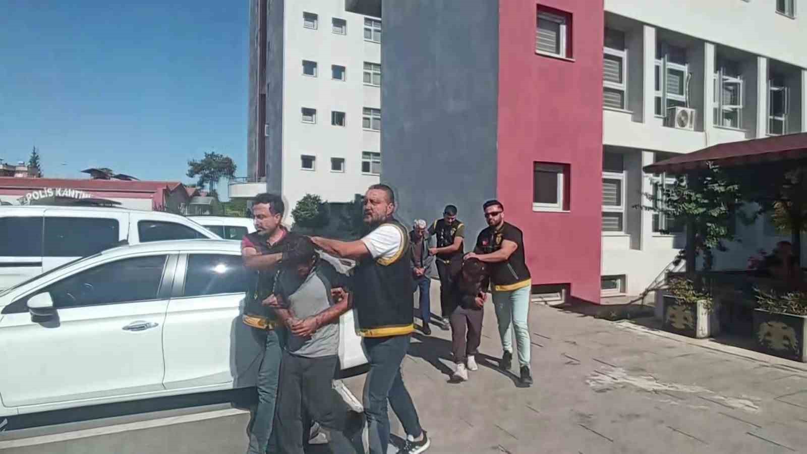 Adana&rsquo;da 4 firari h&uuml;k&uuml;ml&uuml; yakalandı
