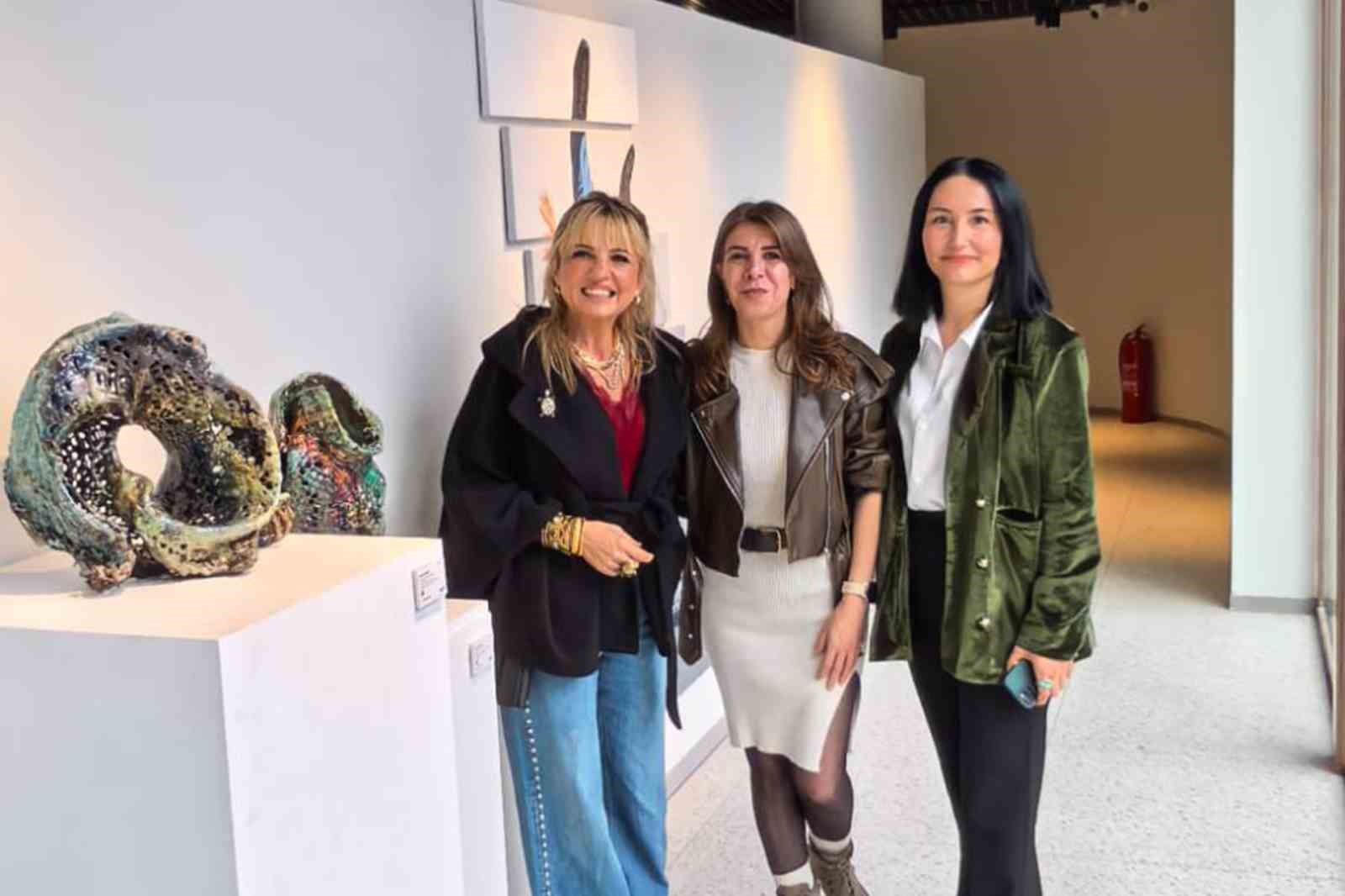 BŞE&Uuml;&rsquo;l&uuml; gen&ccedil; sanat&ccedil;ılar İstanbul&rsquo;daki prestijli sergide
