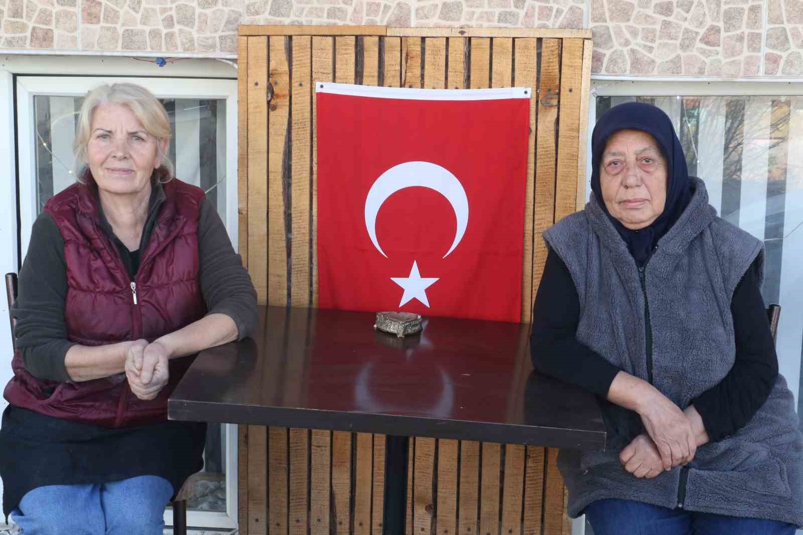 Memleketinden 45 yıl uzak yaşayan kadın Elmadağ&rsquo;da pizzacı a&ccedil;tı
