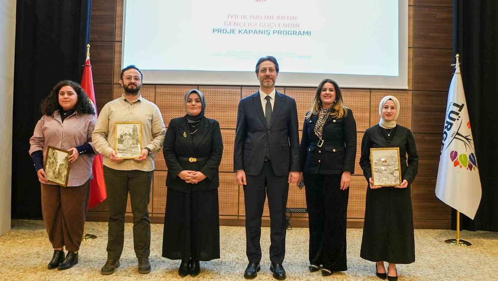 T&Uuml;RGEV&rsquo;in "İyilik Halini Artır, Gen&ccedil;liği G&uuml;&ccedil;lendir" projesi tamamlandı
