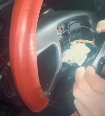 Tofaş otomobili uyuşturucu zulası yaptılar
