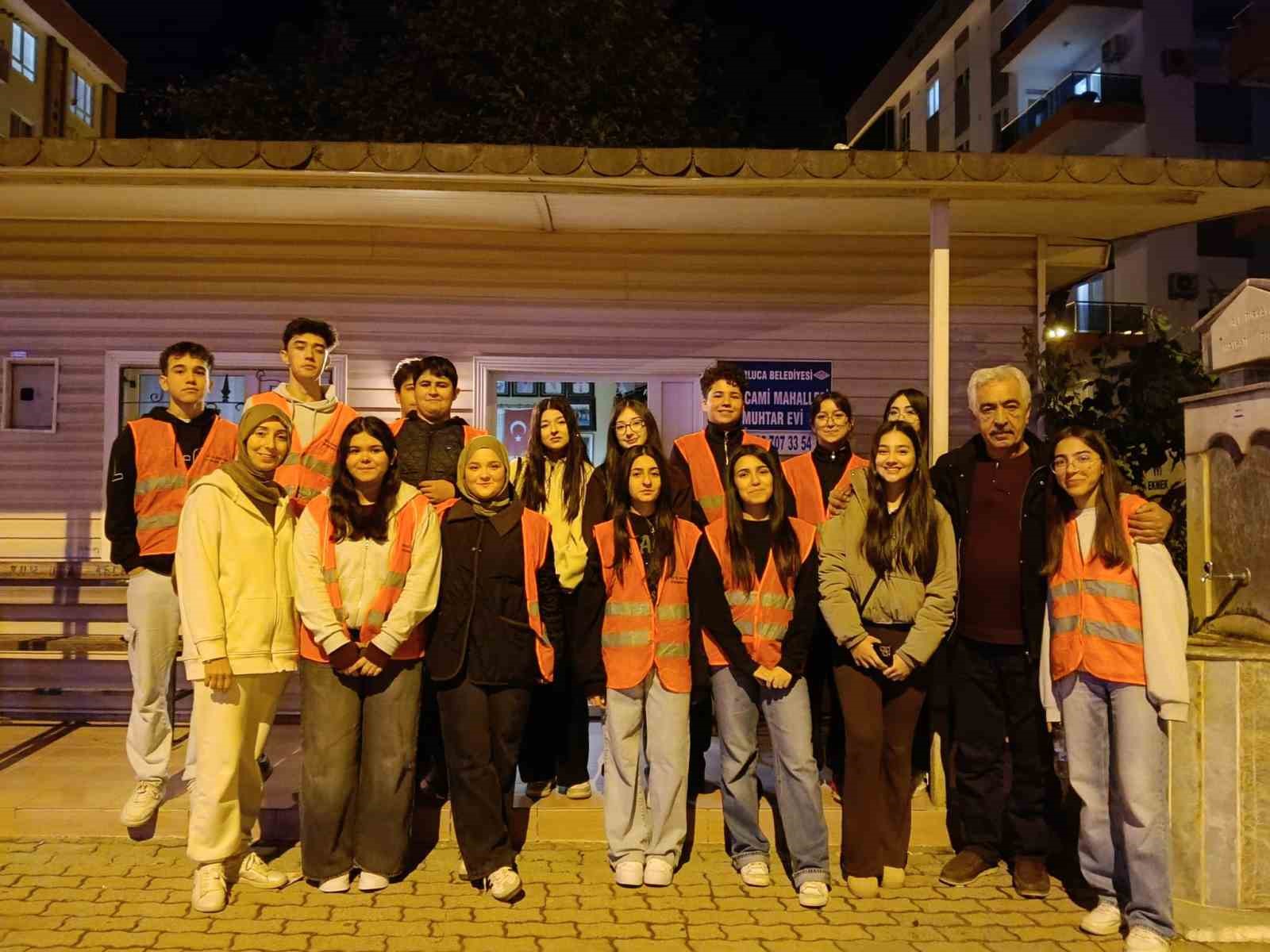 Kumluca&rsquo;da lise &ouml;ğrencileri 10 yıldır yardımlaşma duygusunu canlı tutuyor
