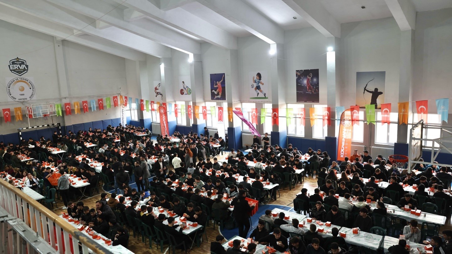 Başkan &Ccedil;olakbayrakdar: "Meslek sahibi olmak, g&uuml;&ccedil;l&uuml; bir geleceğin anahtarıdır"
