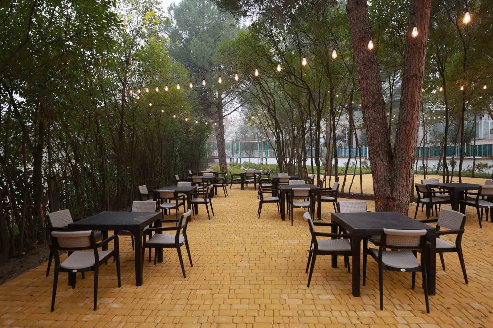 Emekli Kafe&rsquo;de &ccedil;alışmalar tamamlandı
