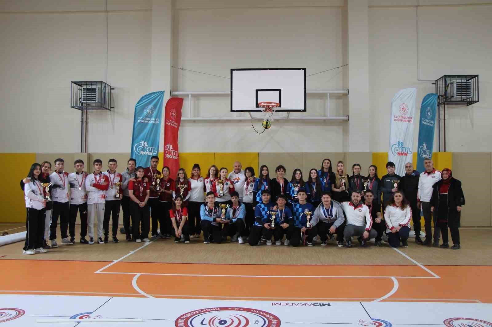 Floor Curling gen&ccedil;ler m&uuml;sabakaları tamamlandı
