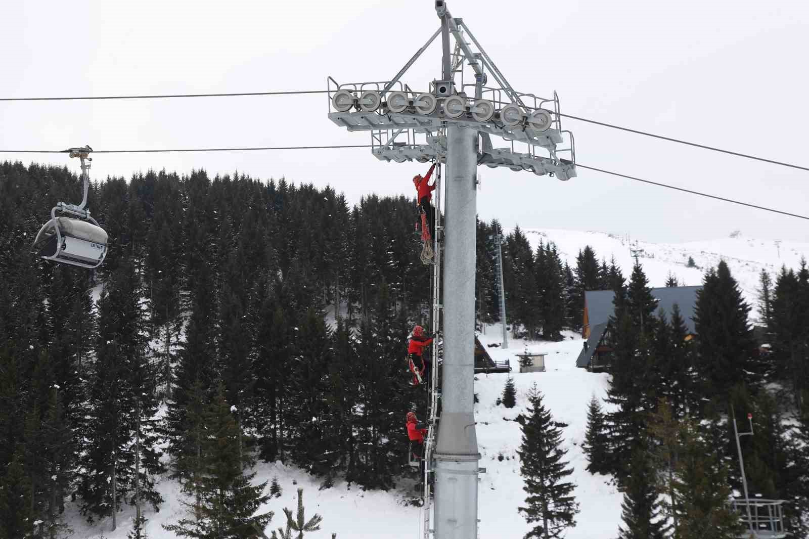 Ordu’daki kayak merkezinde gerçeğini aratmayan kurtarma tatbikatı