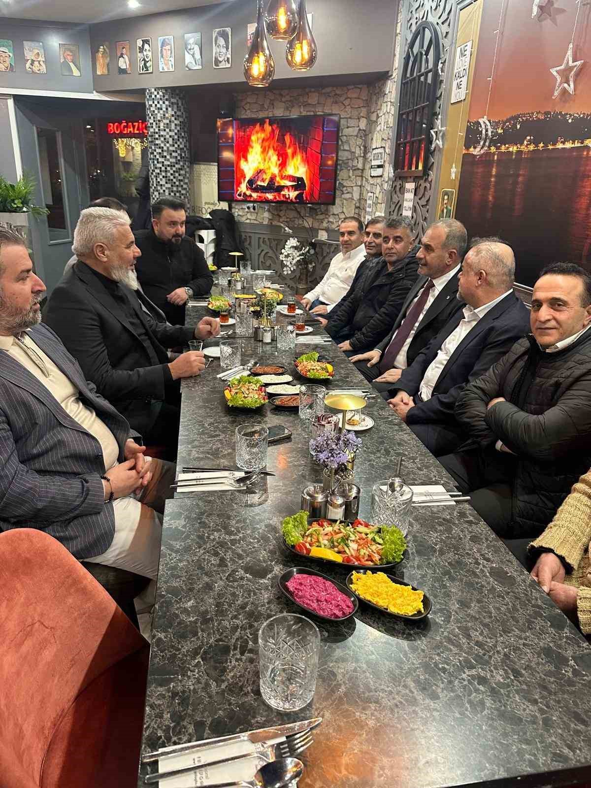 Başkan Alan, Hollanda&rsquo;da Elazığlı iş insanlarıyla buluştu
