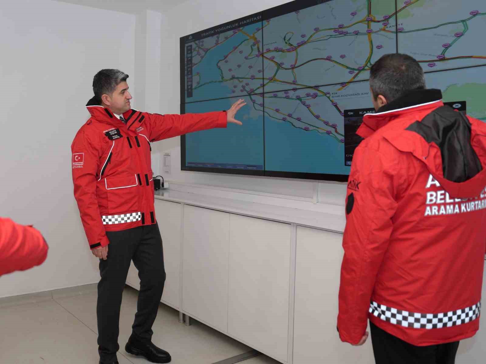 Ataşehir&rsquo;de karla m&uuml;cadele i&ccedil;in t&uuml;m &ouml;nlemler alındı
