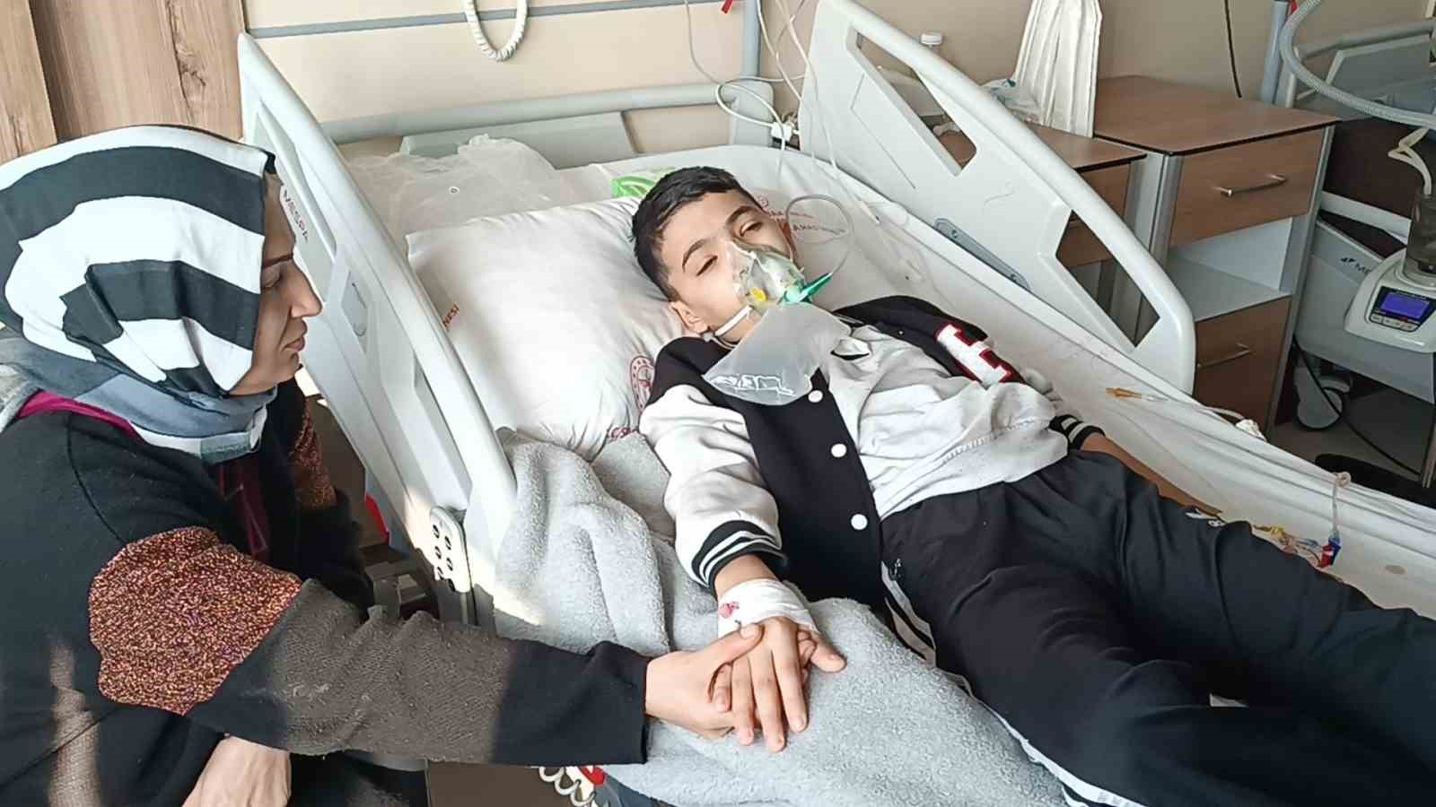 Batman’da 13 yaşındaki çocuk 52 gündür öksürük nöbeti yaşıyor