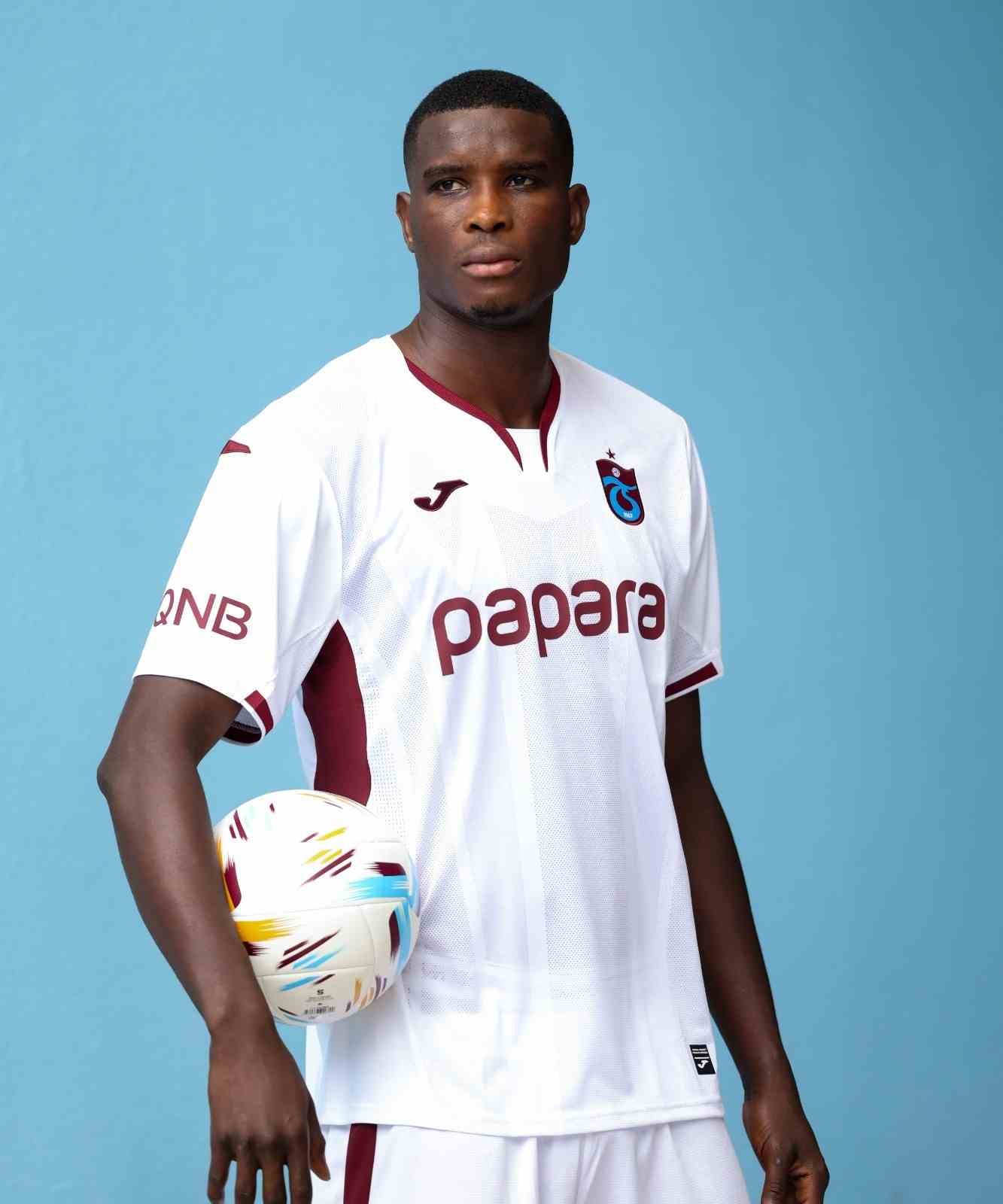 Paul Onuachu: "Bir futbolcunun yaşayabileceği en güzel şey kupa kazanmak"