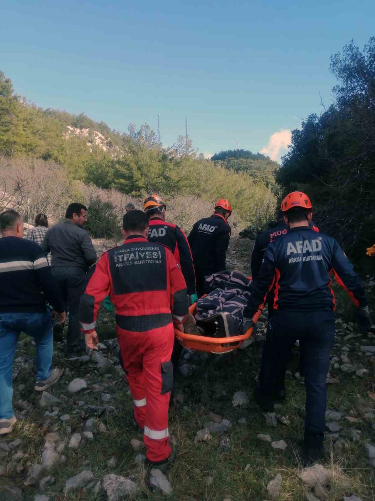 Hayvan otlatırken kayalıklardan d&uuml;şt&uuml;
