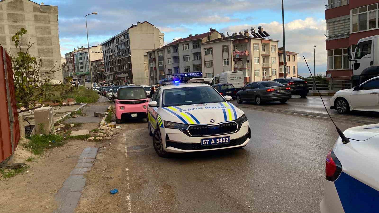 Sinop&rsquo;ta devrilen motosiklette s&uuml;r&uuml;c&uuml; yaralandı
