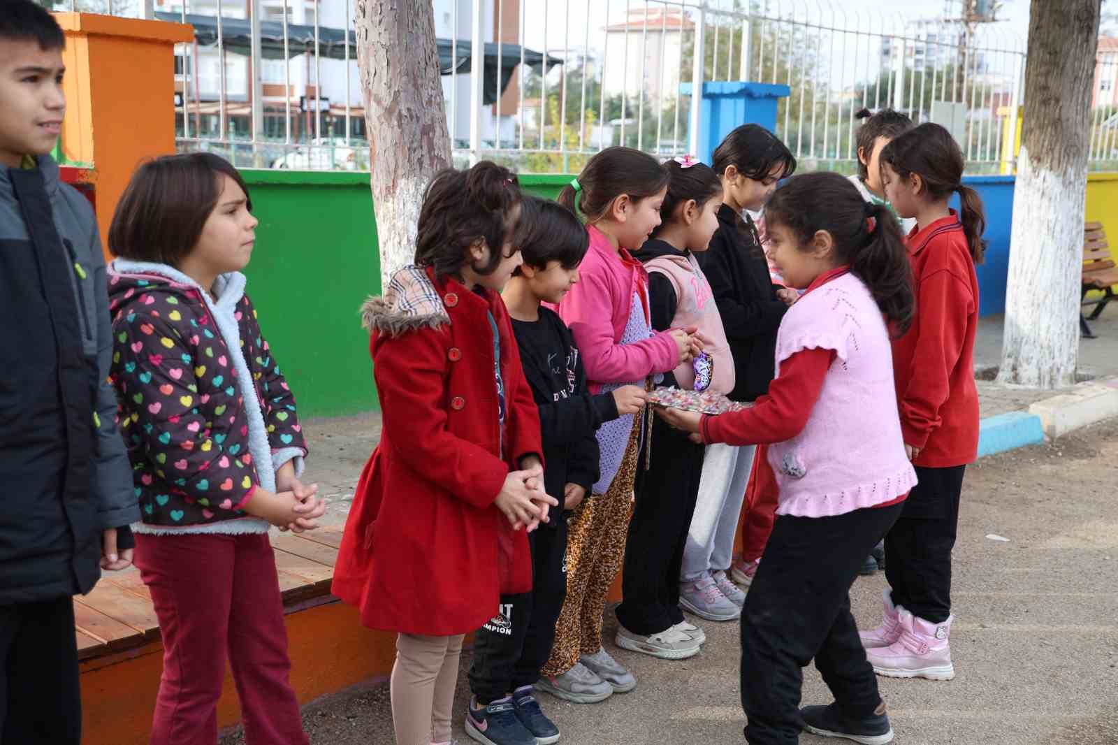 &Ouml;ğrencilerden g&ouml;n&uuml;llere dokunan iyilik seferberliği
