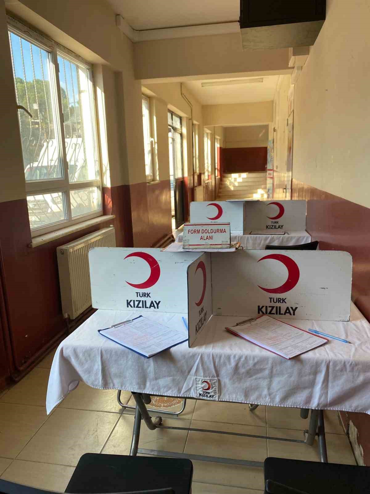 Baş&ccedil;ayır İlkokulu&rsquo;nda kan bağışı etkinliği
