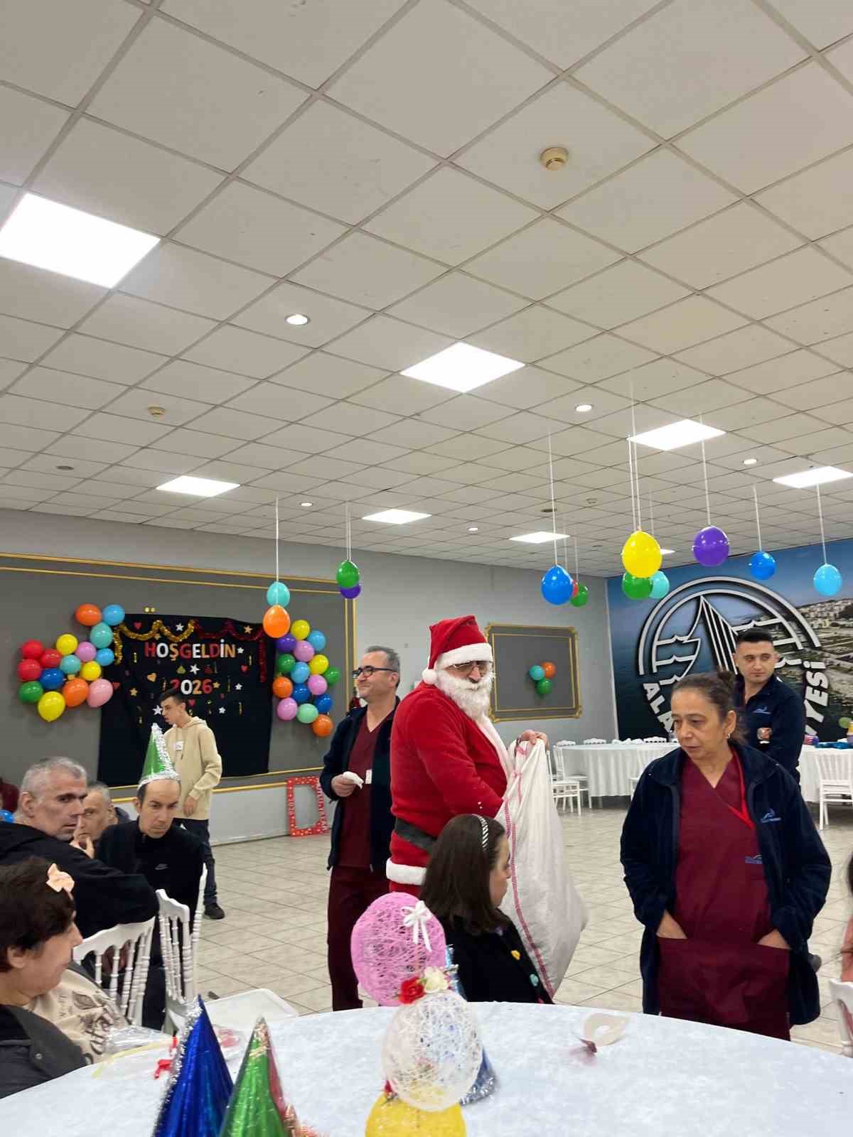 &Ouml;zel Kuzey Bakım Merkezi&rsquo;nde yılbaşı coşkusu
