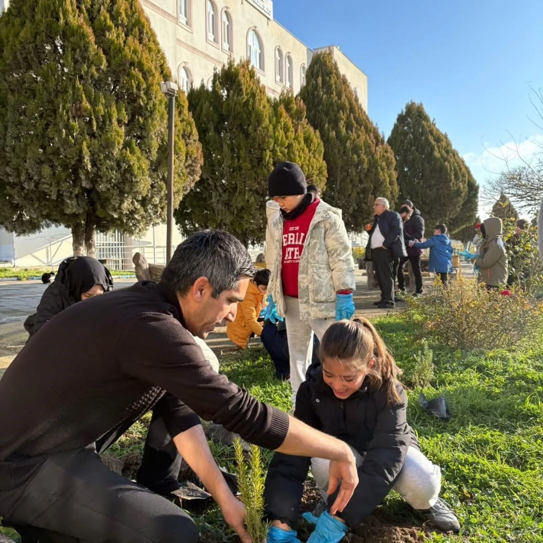 Pınarhisar&rsquo;da minik eller toprakla buluştu
