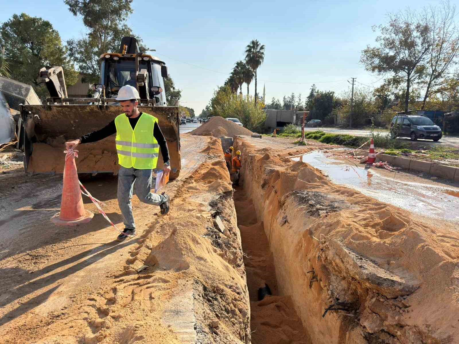 ASAT’tan Akdeniz Sanayi Sitesi bölgesine yeni kanalizasyon yatırımı