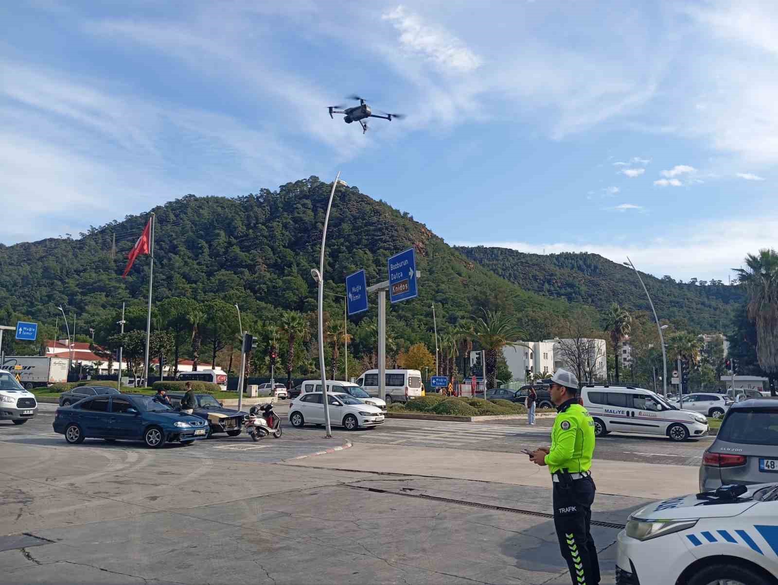 Marmaris’te yeni yıl öncesi trafik denetimleri sıklaştırıldı