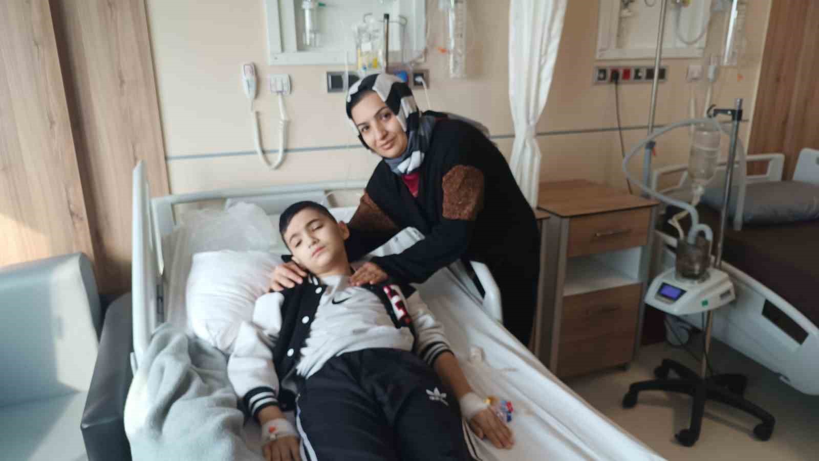 Batman&rsquo;da 13 yaşındaki &ccedil;ocuk 52 g&uuml;nd&uuml;r &ouml;ks&uuml;r&uuml;k n&ouml;beti yaşıyor
