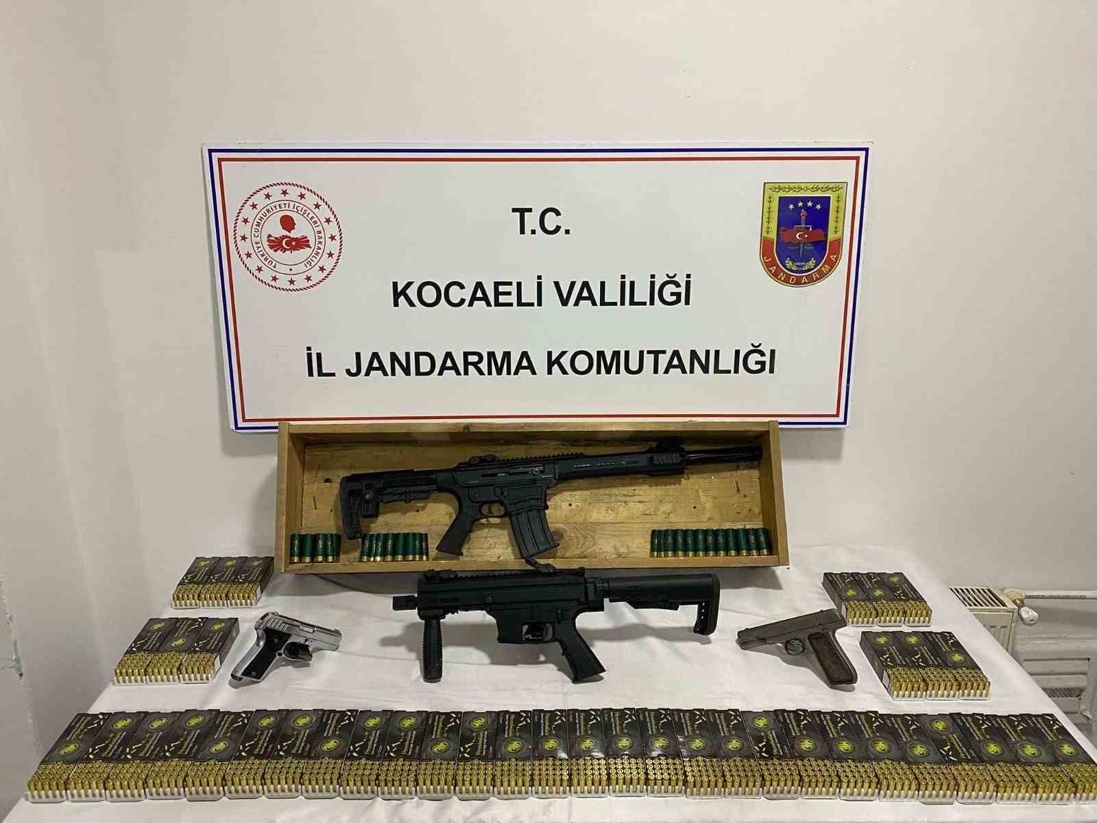 Gebze’de kaçakçılık operasyonu: 2 bin 61 tabanca fişeği ele geçirildi