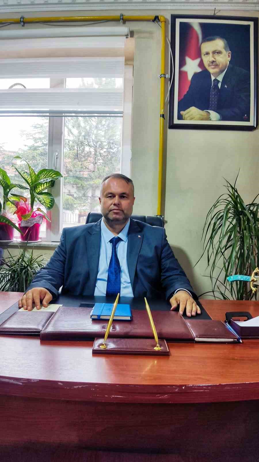 Başkan &Ouml;n&uuml;r&rsquo;den CHP&rsquo;li &Ccedil;ifteler Belediyesi&rsquo;ne kandil eleştirisi
