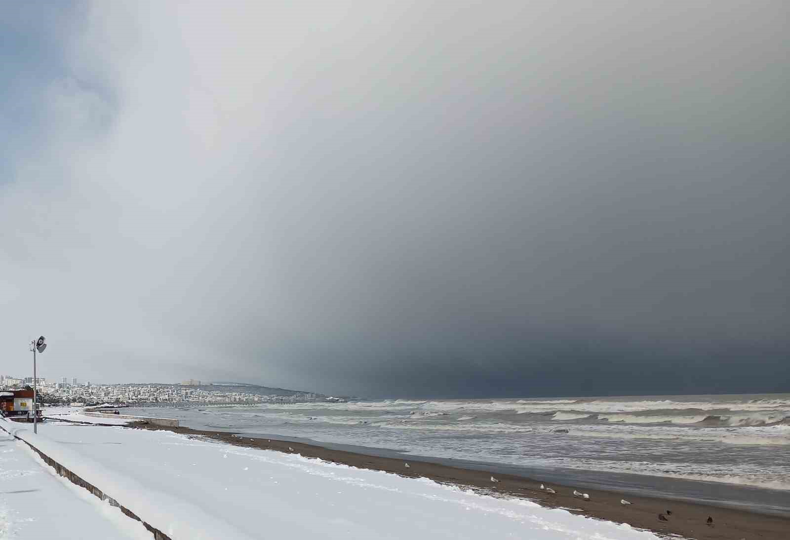 Karadeniz’de fırtına alarmı