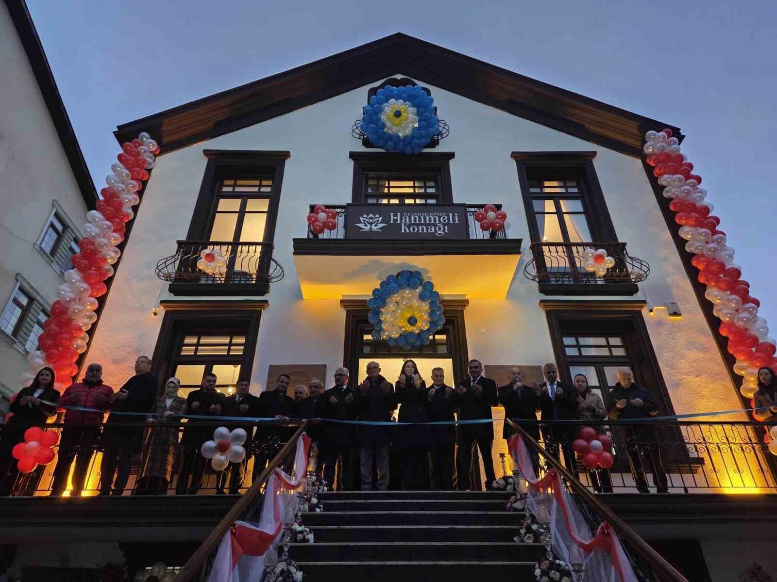 İlkadım Hanımeli Konağı hizmete açıldı