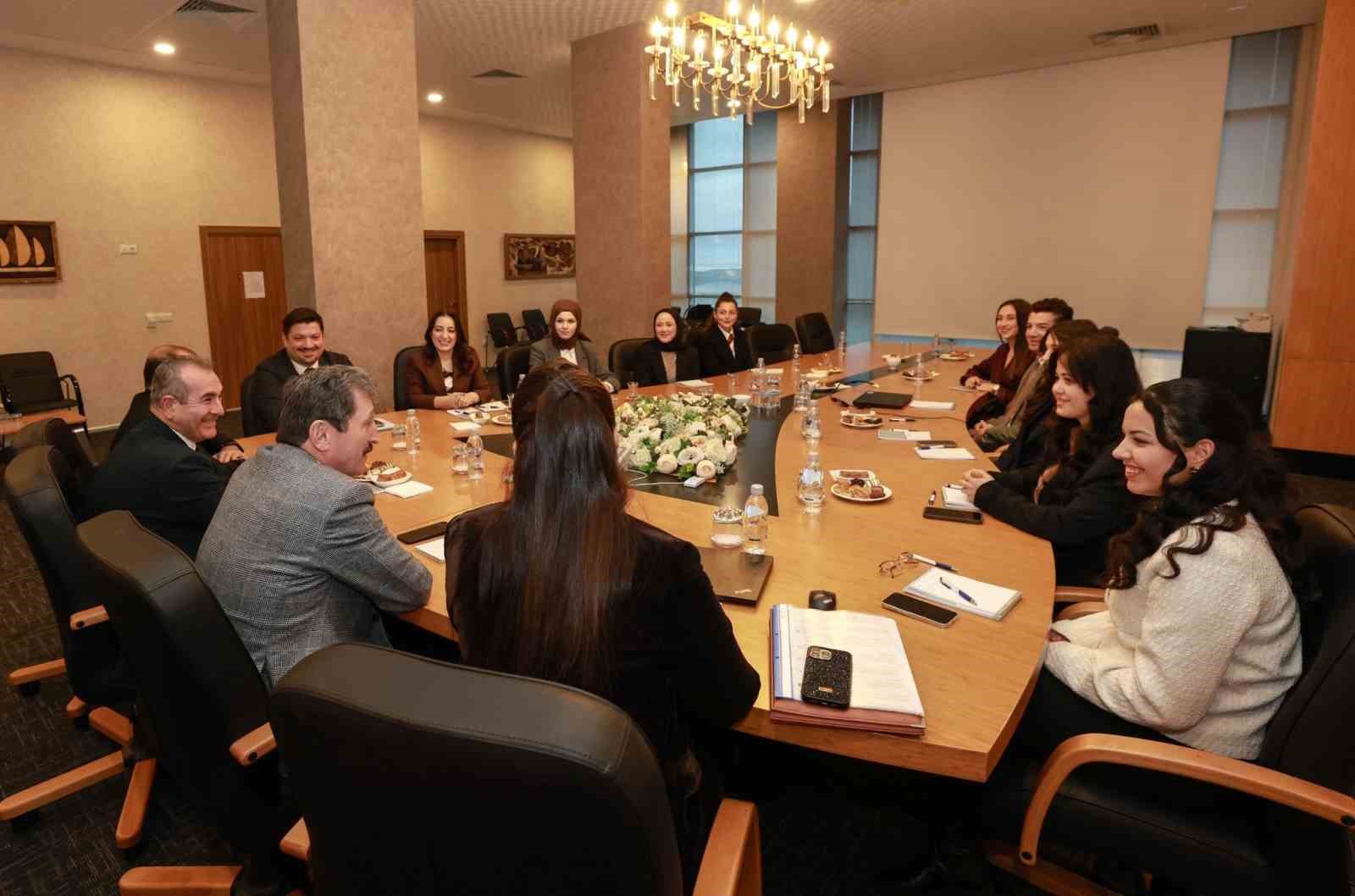 Kadın M&uuml;hendis Okulu ile sanayiye kadın eli değiyor
