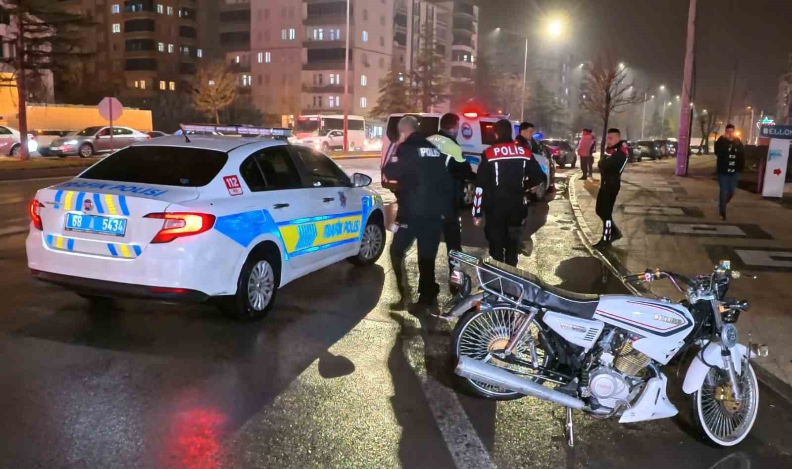 Polisten ka&ccedil;an motosiklet s&uuml;r&uuml;c&uuml;s&uuml;ne 82 bin lira ceza
