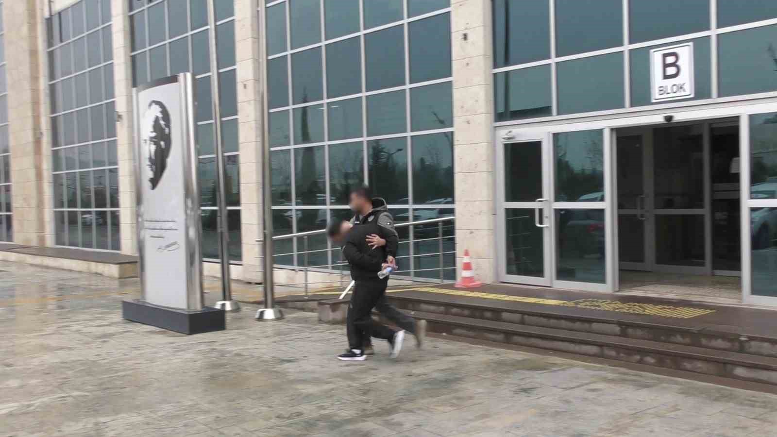 Uşak’ta uyuşturucu operasyonunda 3 kişi tutuklandı